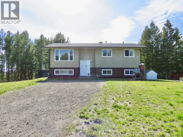 House for sale: 5841 THOMPSON ROAD, Chilcotin