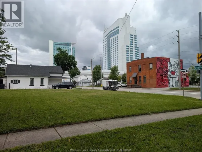 585 CHATHAM STREET East, Windsor
