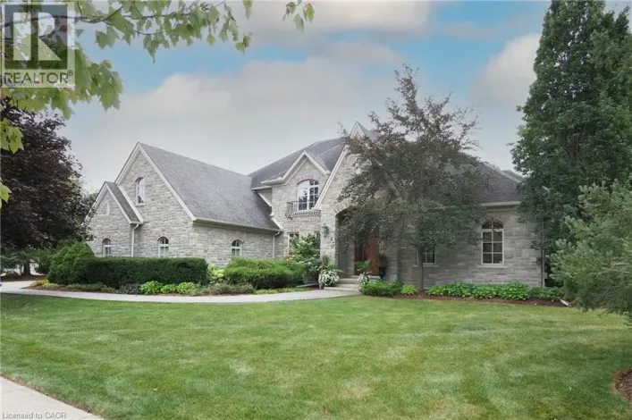 585 KIWANIS PARK Drive, Kitchener