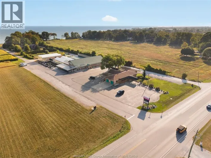 585 SEACLIFF DRIVE, Kingsville