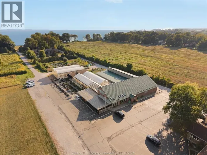 585 SEACLIFF DRIVE, Kingsville
