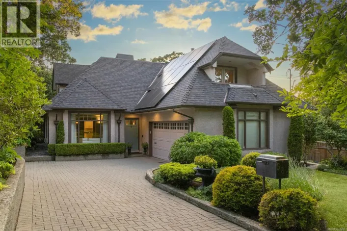 586 Island Rd, Oak Bay