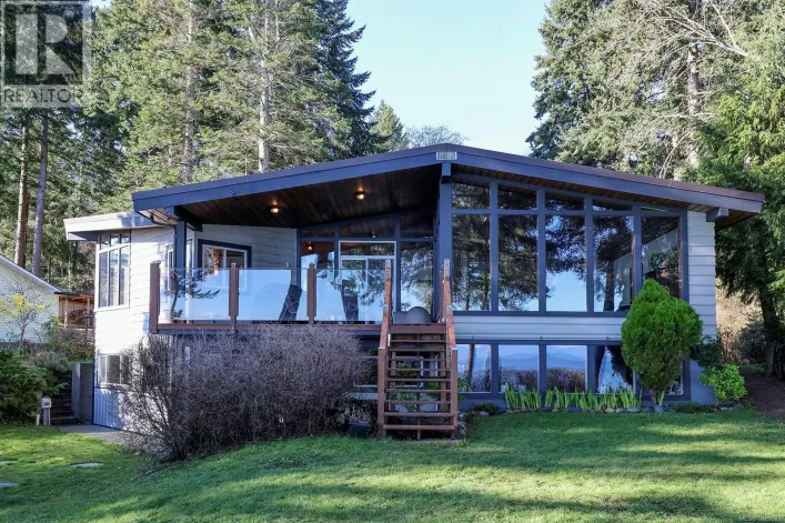 5862 Aldergrove Dr, Courtenay