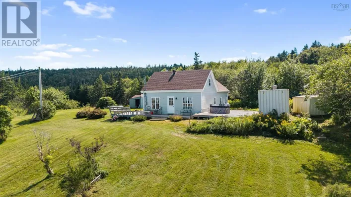 5863 Highway 16, Queensport