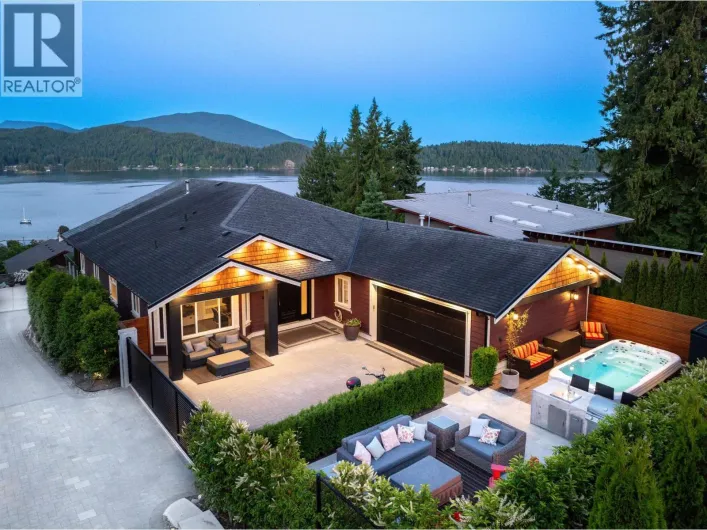 586-588 NORTH FLETCHER ROAD, Gibsons