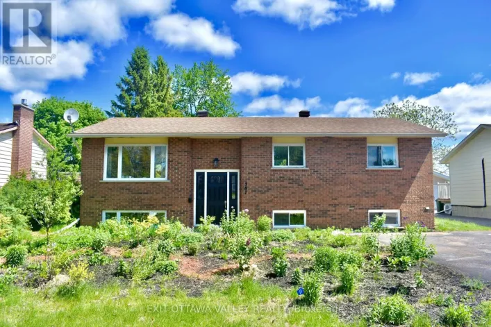 587 ALFRED STREET E, Pembroke