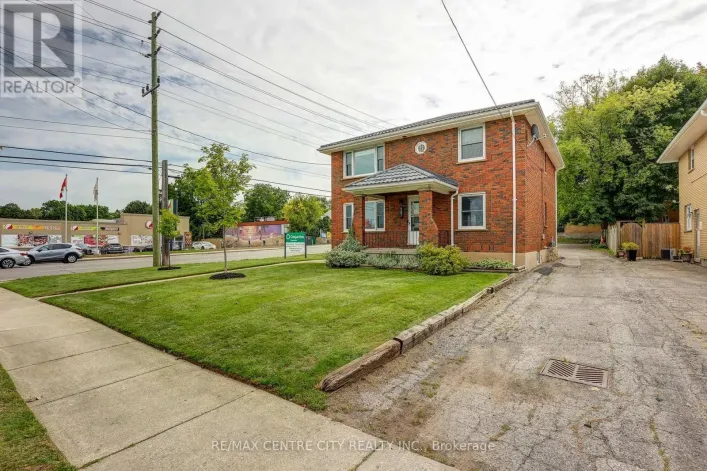 587 LAMBTON STREET, London East