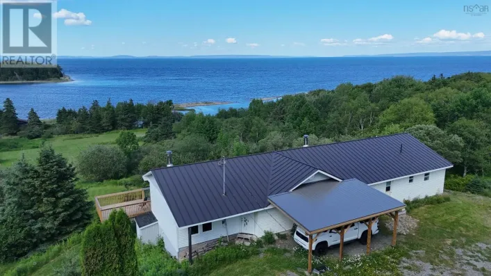 5877 West Bay Road, Roberta