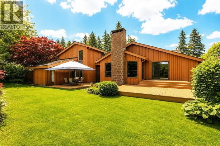 588 HILLCREST STREET, Coquitlam