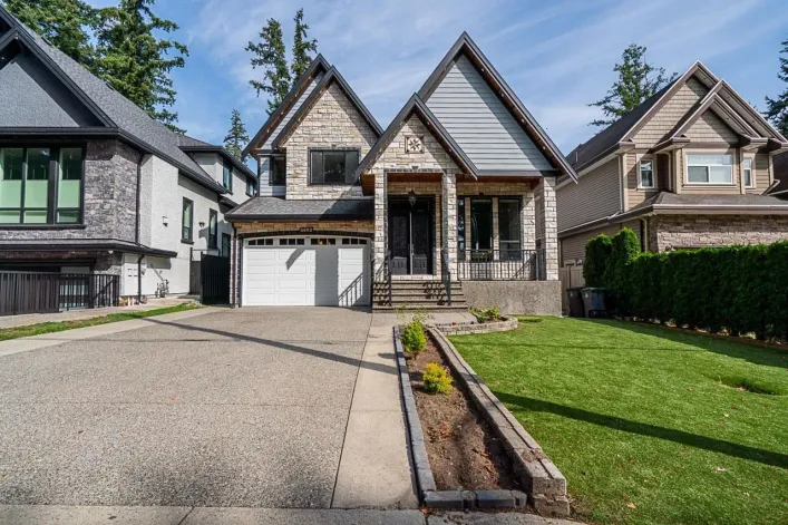 5882 126 STREET, Surrey