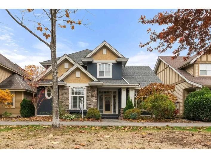 5883 GARRISON BOULEVARD|Garrison Crossing, Chilliwack