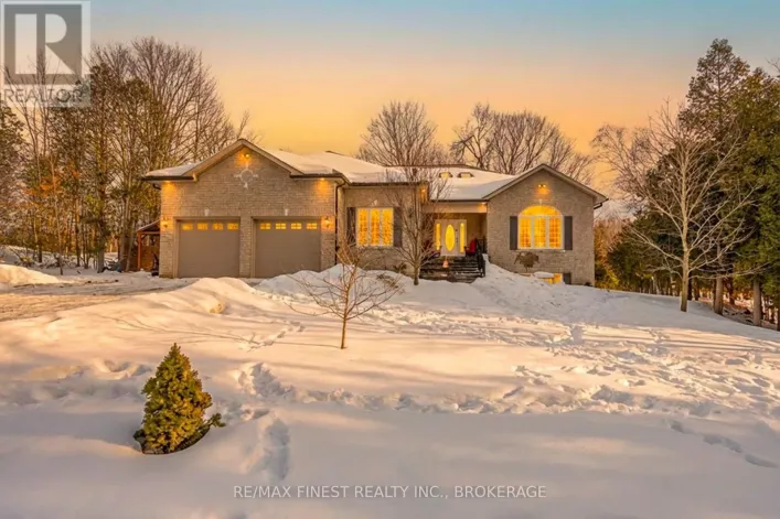 5885 DAVEY DRIVE, Frontenac