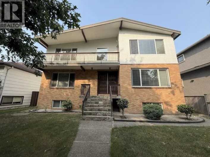 5885 LINCOLN STREET, Vancouver