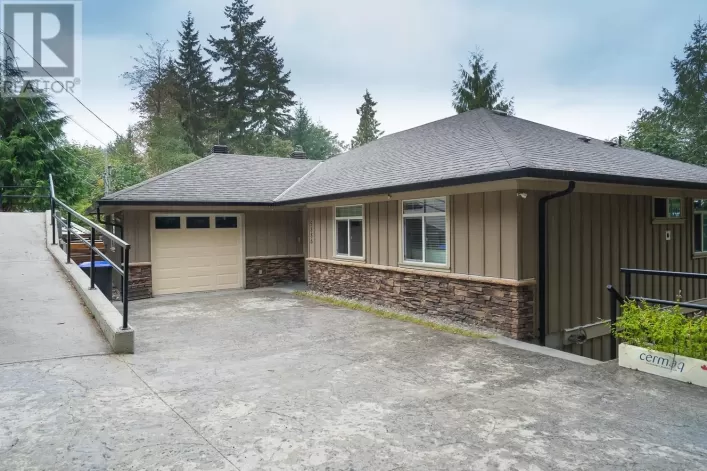 5886 SANDY HOOK ROAD, Sechelt