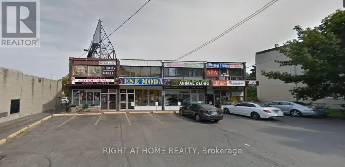 5889 BATHURST STREET, Toronto