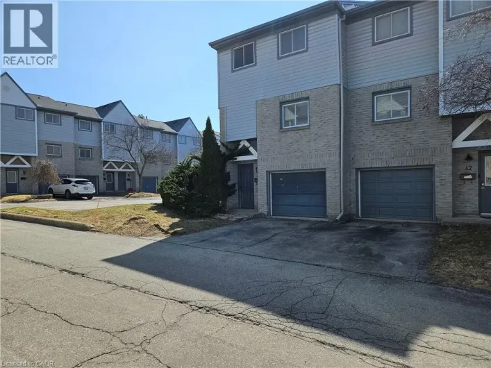 589 BEECHWOOD Drive Unit# 43, Waterloo