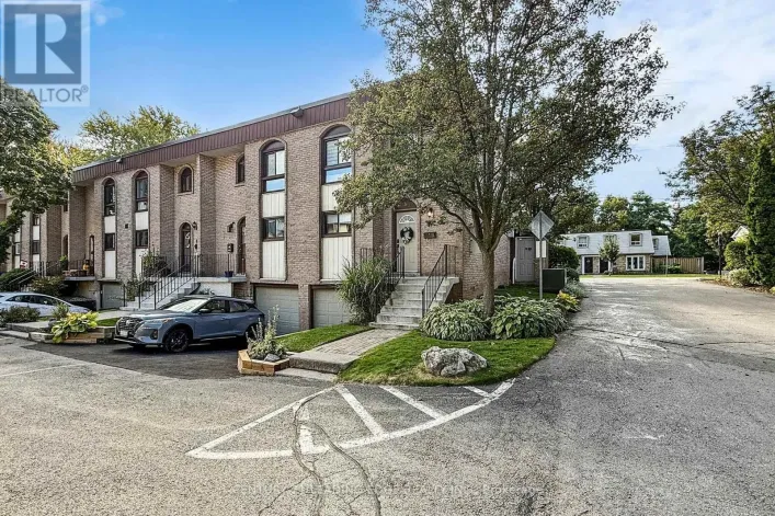 589 FRANCIS ROAD E, Burlington