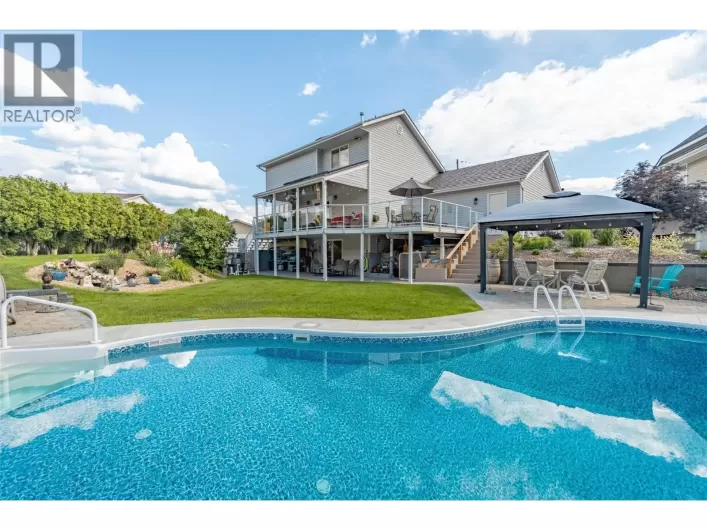 5896 FAIRVIEW Place, Oliver