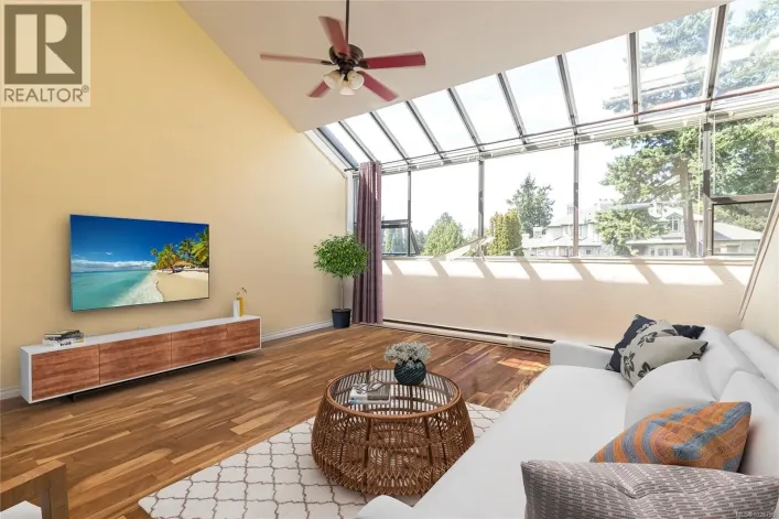 589A 4678 Elk Lake Dr, Saanich