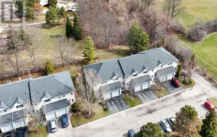 59 - 2 ROYALWOOD COURT, Hamilton