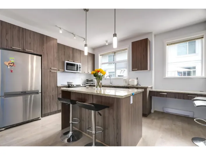 59 8355 164 STREET, Surrey