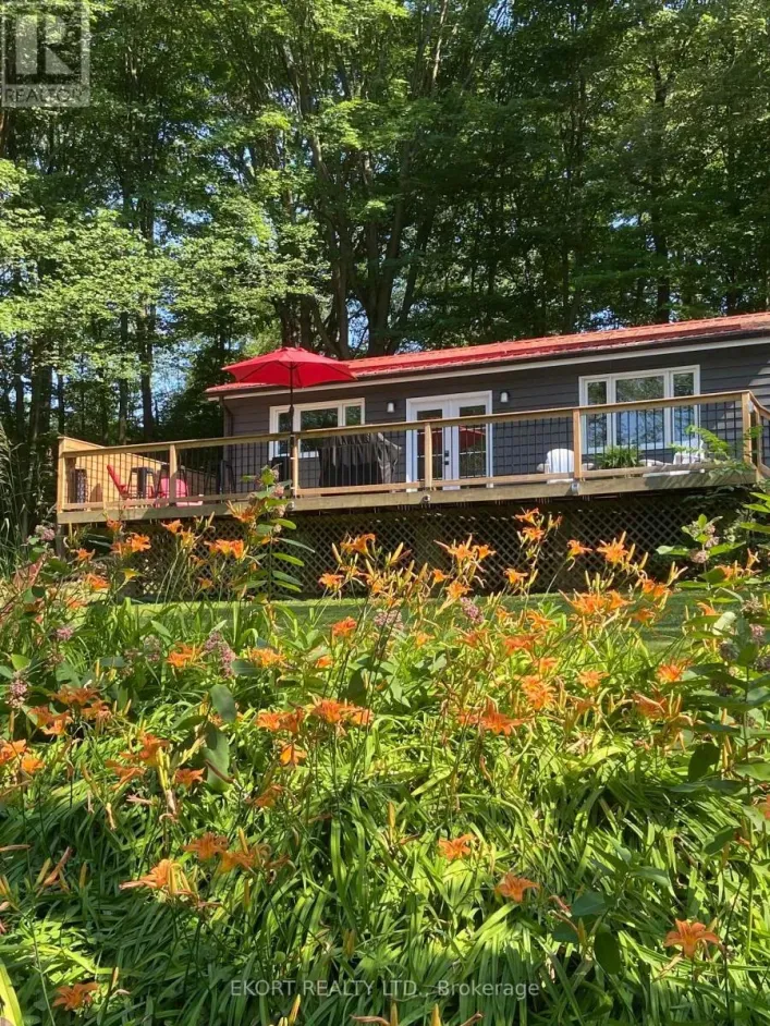 59 BISHOP LANE, Prince Edward County
