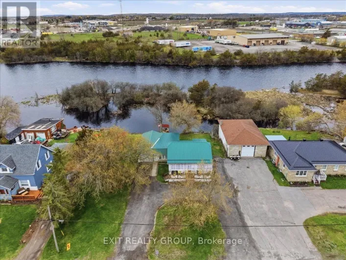 59 CANNIFTON ROAD N, Belleville
