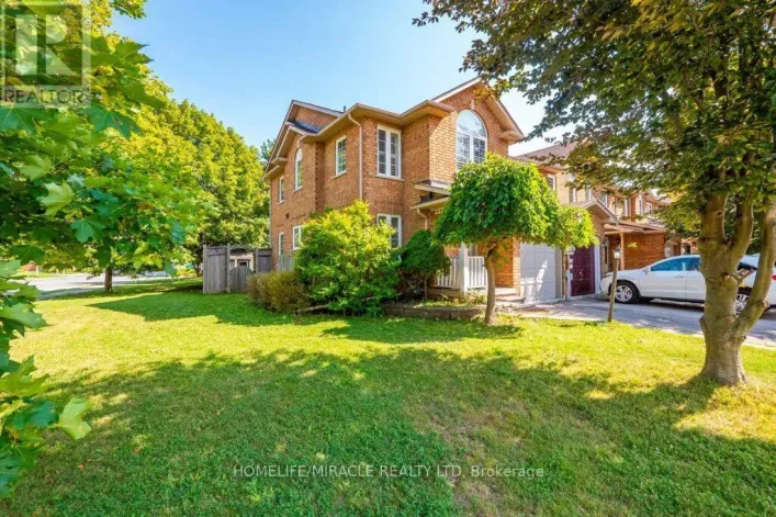 Row / Townhouse for sale: 59 DAWSON CRESCENT, Milton