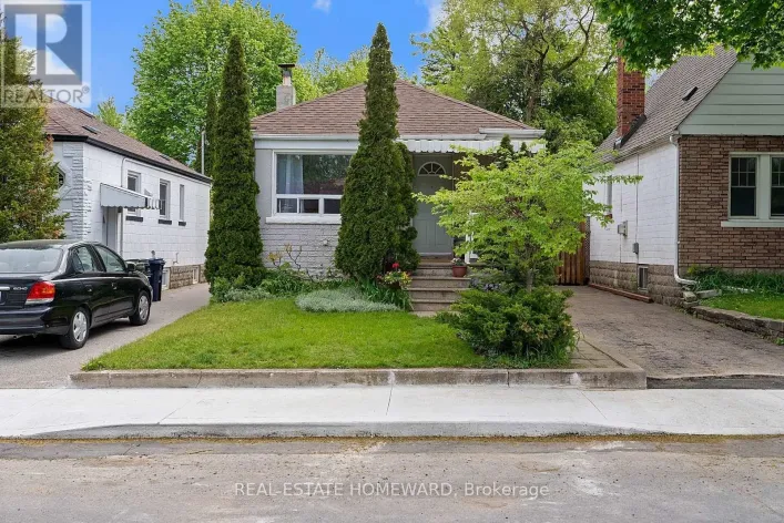 59 MANDERLEY DRIVE, Toronto