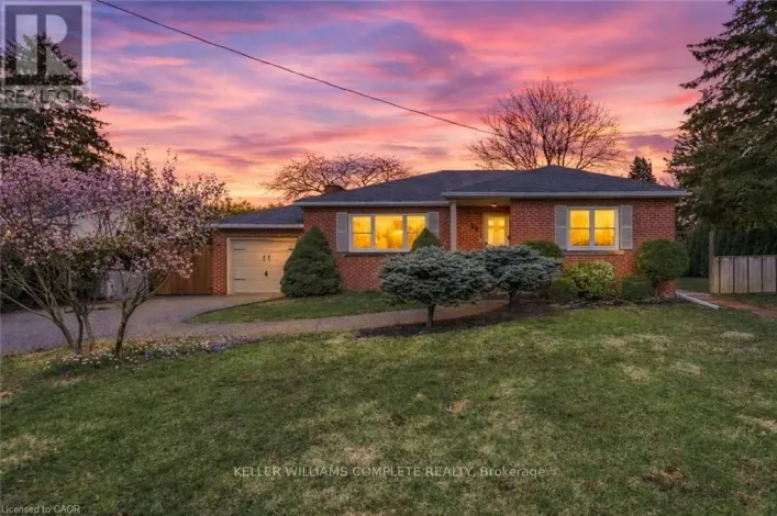 59 OAKLEY COURT, Hamilton