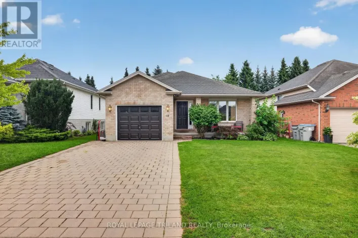 59 QUEENSWAY DRIVE, Strathroy-Caradoc
