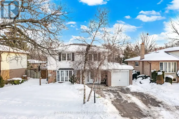 59 ROBERTS CRESCENT, Brampton