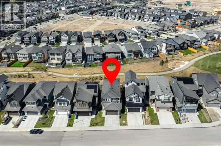 59 Royston Rise NW, Calgary