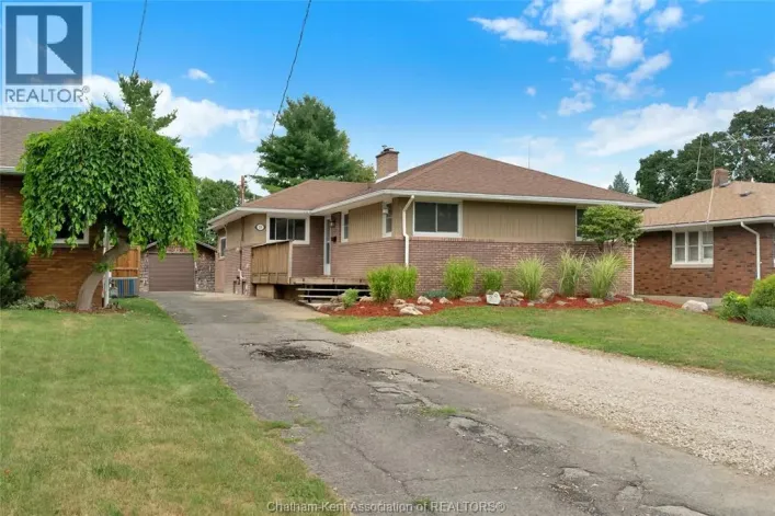 House for sale: 59 Wiltshire DRIVE, Chatham