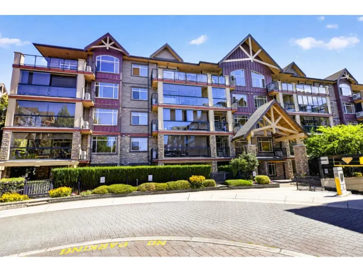 590 8288 207A STREET, Langley