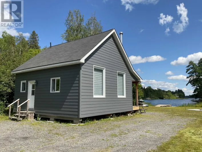 590 CLEAR LAKE ROAD, Parry Sound Remote Area