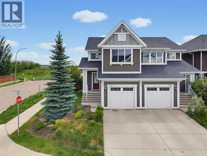 590 River Heights Crescent, Cochrane