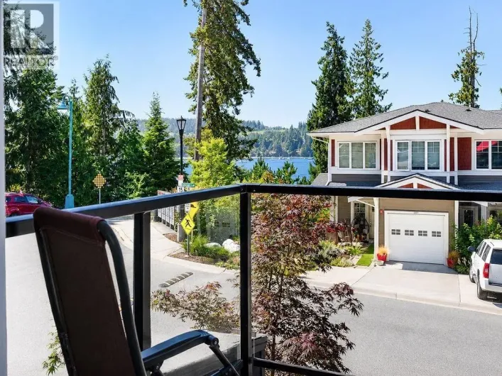 5902 BEACHGATE LANE, Sechelt