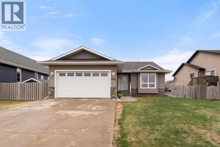 5905 53 Avenue, Stettler