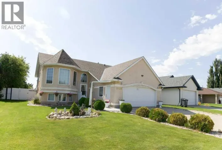 5905 61 Avenue, Ponoka