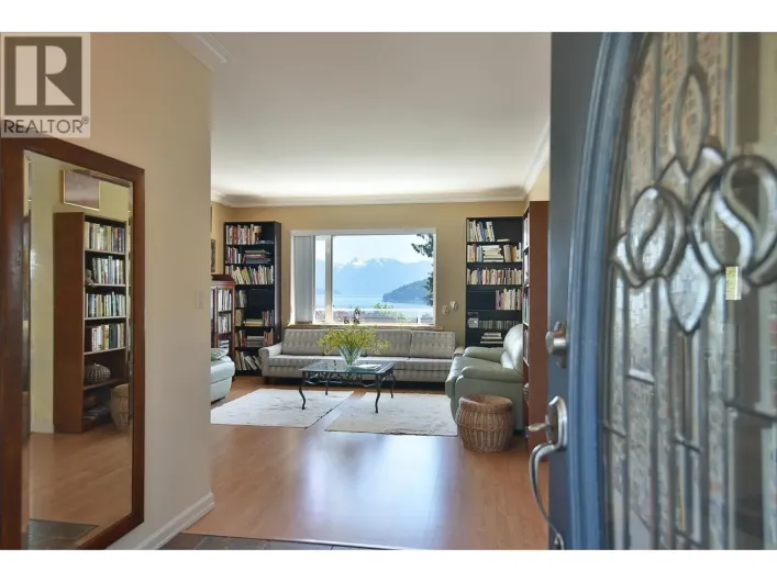 590-592 N FLETCHER ROAD, Gibsons