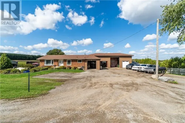 591 GOVERNORS ROAD E, Brant