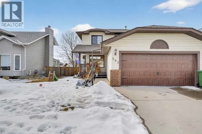 592 Meadowbrook Bay SE, Airdrie