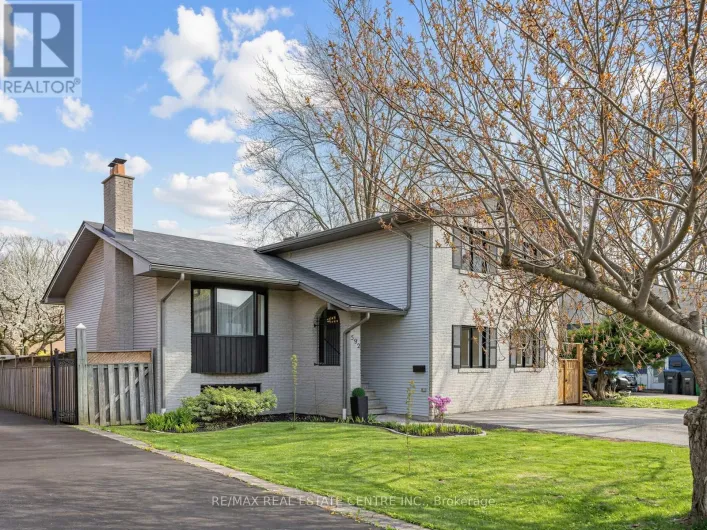 592 MONTBECK CRESCENT, Mississauga