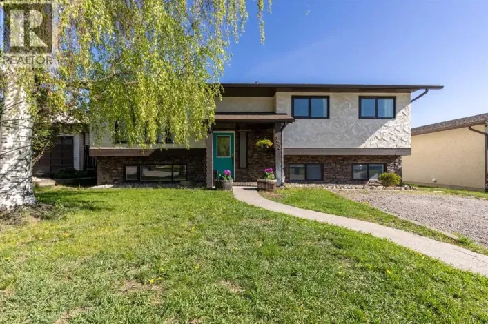593 Charlotte Street, Pincher Creek