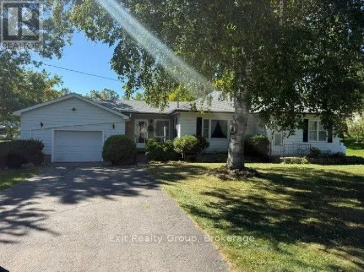 593 COUNTY RD 28, Prince Edward County