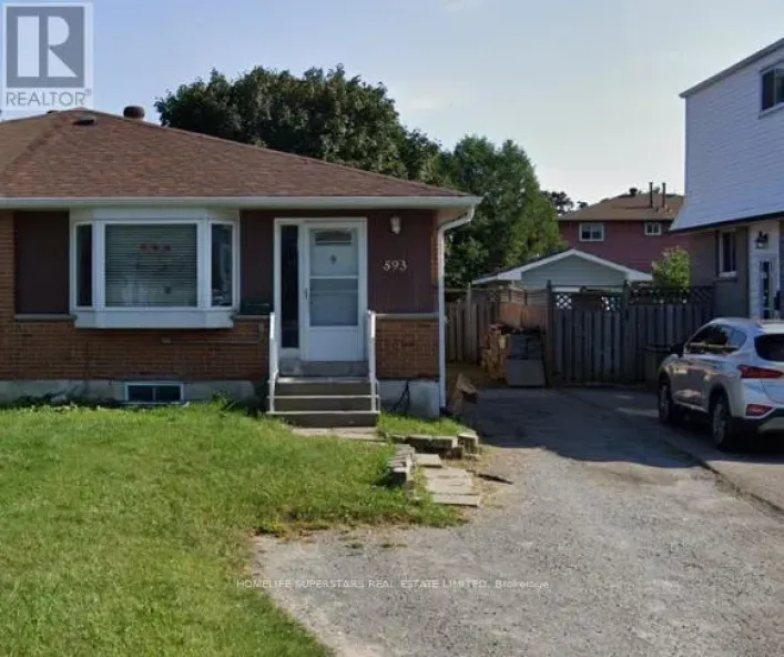 593 RADISSON AVENUE, Oshawa