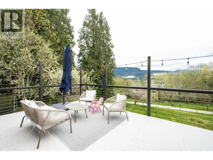 5930 SHOAL WAY, Sechelt