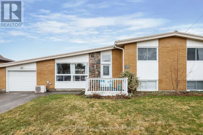 594 OAK STREET, Collingwood
