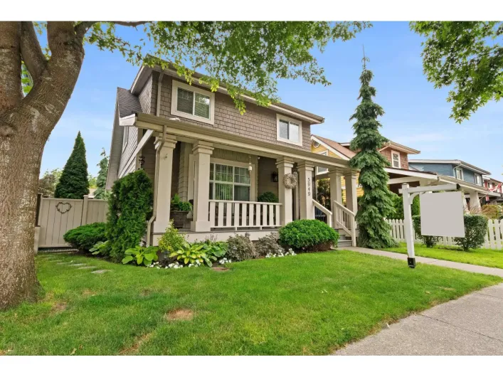 5949 SAPPERS WAY|Garrison Crossing, Chilliwack